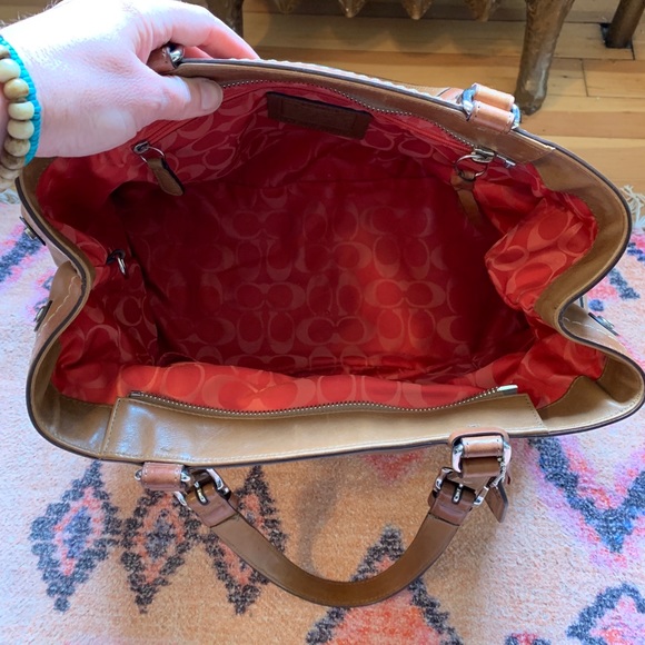 Vintage Coach Leather Hampton Tote - Picture 3 of 5